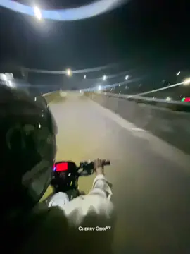 Cʜᴇʀʀʏ Gɪxx⁶⁹😉💥 #fyp #foryou #foryoupage #bike #bikelife 