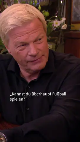 Kann Oliver Kahn überhaupt Fußball spielen? 😂 #oliverkahn #inasnacht #ardmediathek #fußball