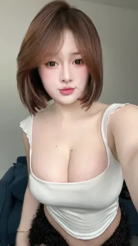 tăng cân là auto vào bụng với đùi =))) #linhtitxinh #fyp #viraltiktok #xuhuongtiktok 