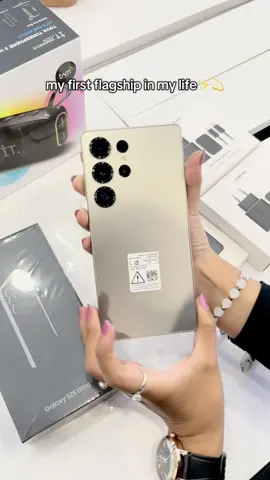 S25 Ultra Titanium Gray cakepnya 🥹🏆🥇 #s25ultra #galaxy #fyp #kediri24jam #unboxing 