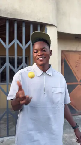 Take out the lemon 🍋 without spilling the water and win🤯