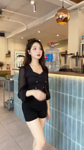 Vẫn là bạn nhưng cá tính hơn 😙 #viral #vaythietke #sonluxury 