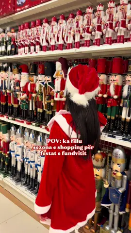 🎅🎄 It’s timeeeee ✨💫 U hap sezona e blerjeve per vitin e ri! Plot produkte te reja edhe kete vit ❤️ #kosova #daytoday #vitiiri #drita #prishtina 