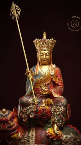 ở lại cõi địa ngục tăm tối, đau khổ nhất để cứu vớt tất cả chúng sinh đang chịu tội nghiệp. Ngài dùng thần lực và trí tuệ để giáo hóa, dẫn dắt chúng sinh thoát khỏi ba đường ác (địa ngục, ngạ quỷ, súc sinh), cho đến khi không còn một chúng sinh nào đọa lạc, Ngài mới chứng thành Phật quả. Đây là biểu tượng của lòng từ bi và sự hy sinh cao cả nhất ...Nam Mô Đại Nguyện Địa Tạng Vương Bồ Tát #CapCut #diatangvuongbotat #phatphap #adidaphat #kinhdiatang 