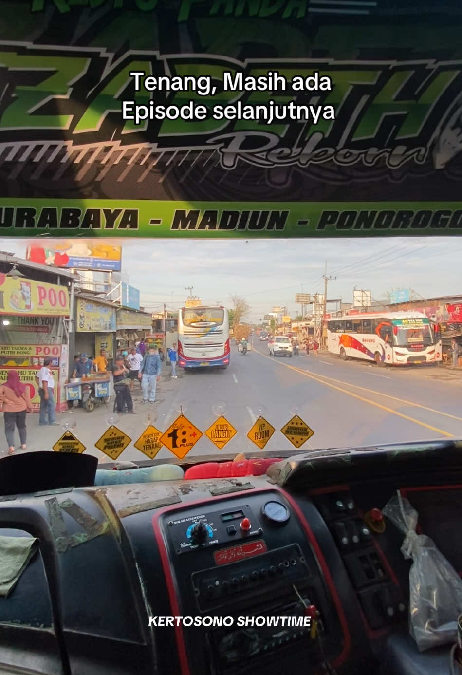 Seragam khusus 😂 #restupanda #busjawatimuran #promo #fyp #kertosonoshowtime @busjawatimuran @ᴘᴀɴɢɢɪʟ ꜱᴀᴊᴀ ᴘᴀɪᴊᴏ @𝘼𝙆𝙐 𝙉𝘼𝙎𝙔𝙀𝙍𝙍 