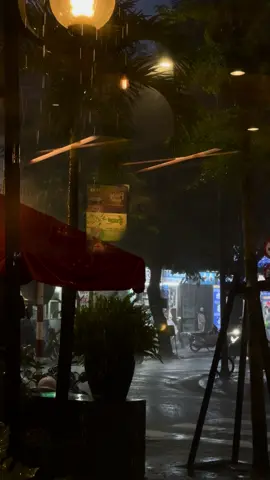 Huế và những cơn mưa đầu mùaa 🌧️ #xuhuong #huechill📸 #huethuong #storytime #cacquancaffeohue 