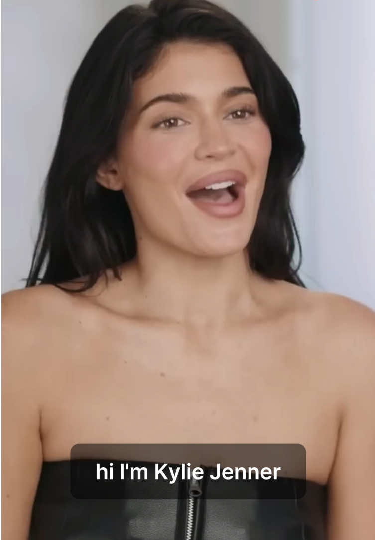 Kylie Jenner discusses her relationship with Timothée #us #celebrity #kyliejenner 