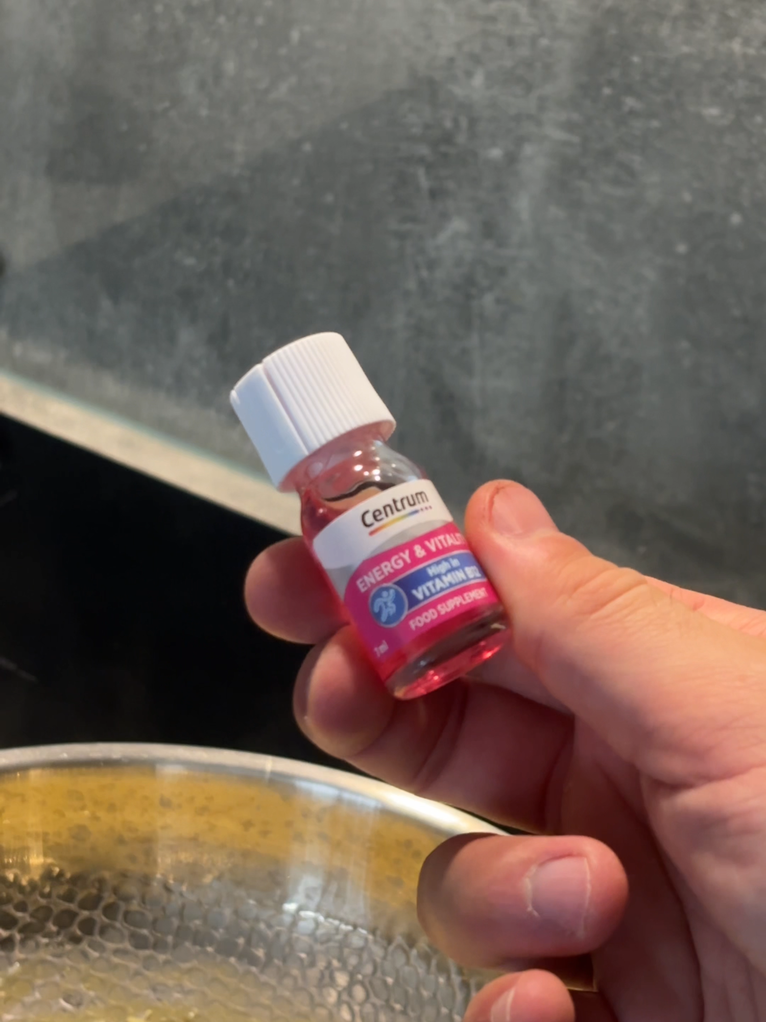 Getting your life together 🤝 Taking Centrum Energy and Vitality *Contains Vitamin B12 to help reduce tiredness and fatigue *Contains Vitamin B12 essential for normal cognitive function and to help normal energy-yielding metabolism# #CentrumUK #WellnessTips #EnergyandVitality #Centrum #SelfCare