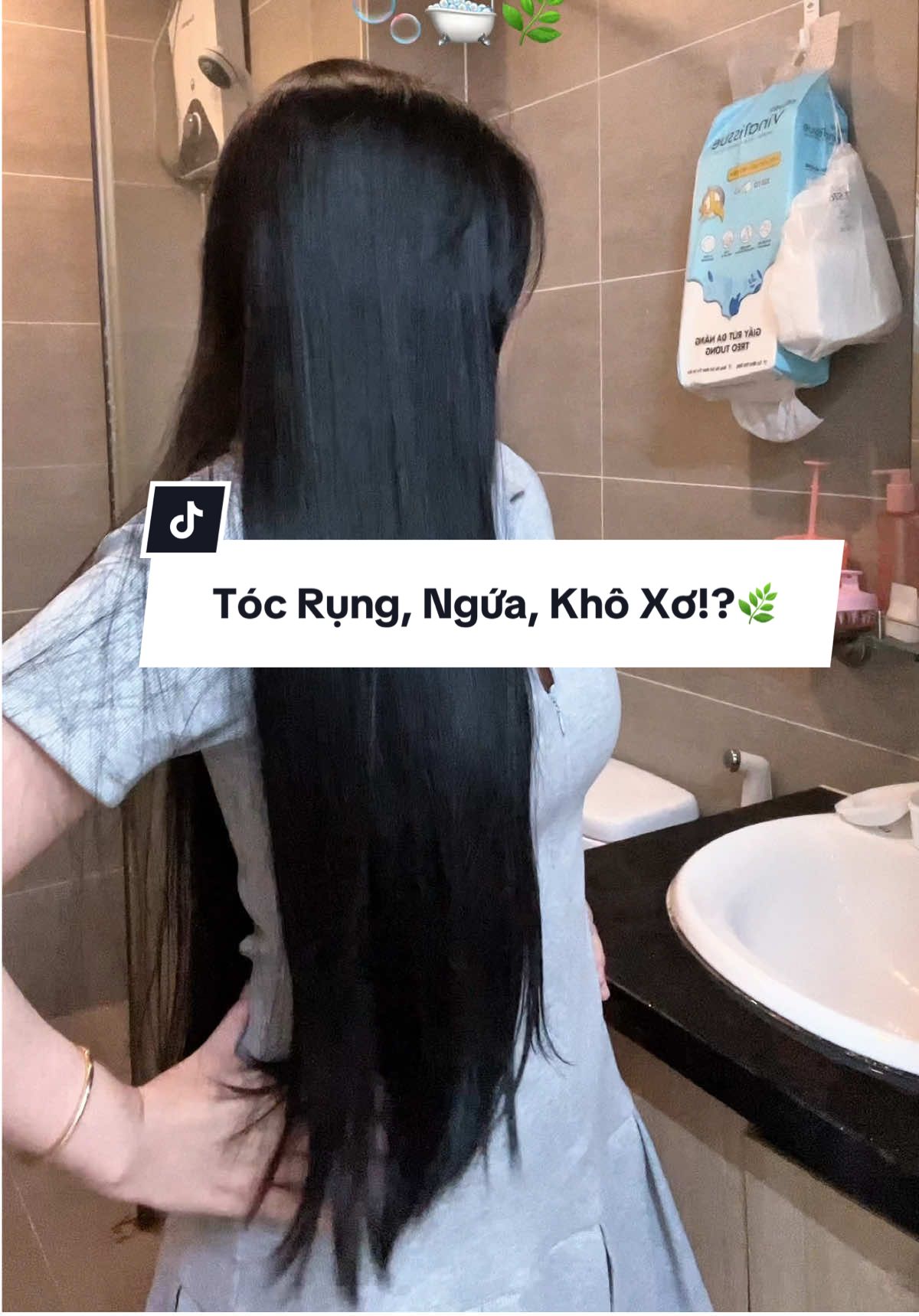 Mình thích nhất là mùi thơm tự nhiên, gội xong tóc bồng bềnh mà da đầu cực kỳ thoáng mà tóc cũng mượt nữa 🫧🌿 #haircare #cocayhoala #daugoigungdua #spa #salon 