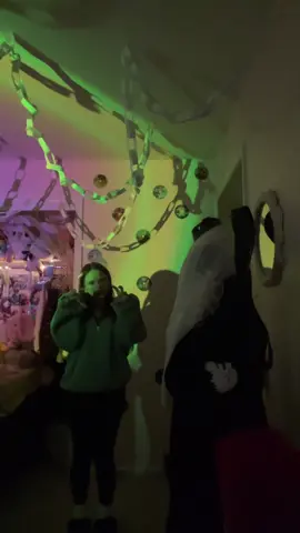 Ik it’s basic but bad fish has such a groove to it #OOTD 