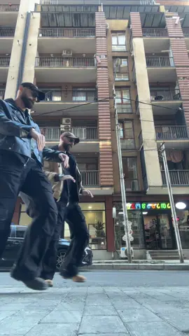 Entering new week like 🌊 #tyla #twins #dance #duo #trending 