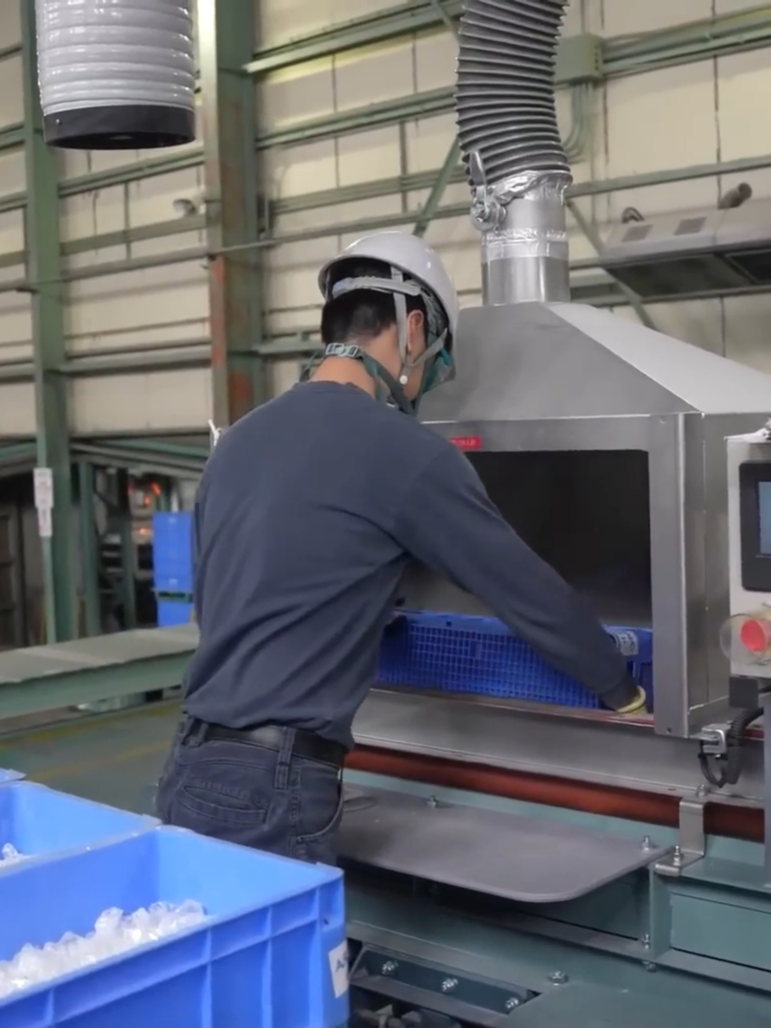 Process of Making Optical and Special Glass #process #processvideo #making #manufacturing #production #massproduction #factory #factorywork #viral #fyp #foryoupage #trending