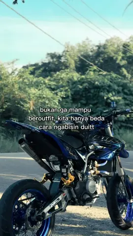 2 jt di outfit bisa hina orang, 2 jt di motor kita di hina2.  #wr #wr155 #supermoto #fyp #foryoupage 