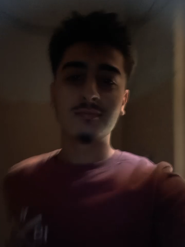 It's so LAGGY im sorry💔