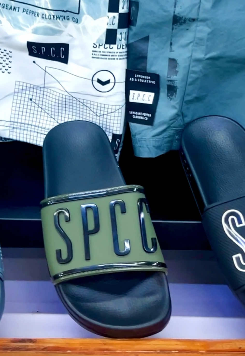 Isi ngenile iSpring iskhathi so phacha ne Khindi. Qokha ubemuhle ne SPCC📍. Get yourself the spring look that never goes out of style🔥 #spcc  #fashion  #moolas