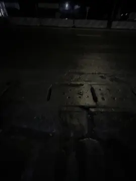 来，最痛的不是失去，而是眼睁睁看着你幸福地牵着别人的手