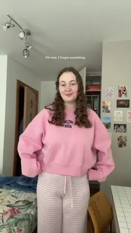 Just a creative colourful girlie at heart 🫶🏻 #dopamine #girlhood #creativegirlie 