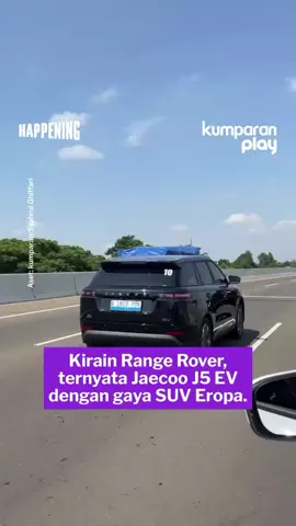 Jaecoo J5 EV kini mulai muncul di jalanan Indonesia, Gais! Aura desainnya memancarkan gaya khas SUV Inggris Range Rover. Tentu dengan elemen desain mengotak yang terkesan modern. Gimana menurutmu tampilan Jaecoo J5 EV? Aset: kumparan #happening #update #otomotif #svf #jaecoo #jaecooj5ev #electricvehicle #rangeovervibes #electriccar #mobillistrik