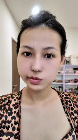 Rồi dán cái này có thật sự là mũo nhỏ khôm 