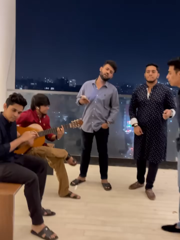 Chittagong Feels Different Lately. ♥️ #TanveerEvan #Wohlamhe #foryoupage #unfrezzmyaccount #viral @Tanveer Evan. @TikTok 