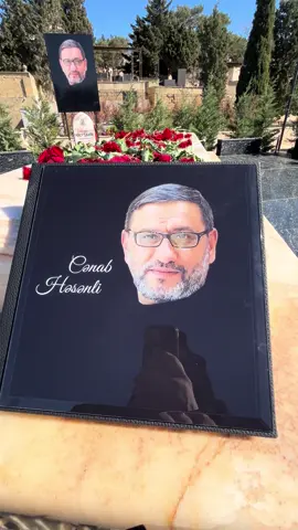 İmamından ayrı düşərək yetim qalmaq, ata-anasından ayrı düşüb yetim qalmaqdan daha ağırdır.  Həzrət Peyğəmbər (s) Ustadım……😔😔😔😔