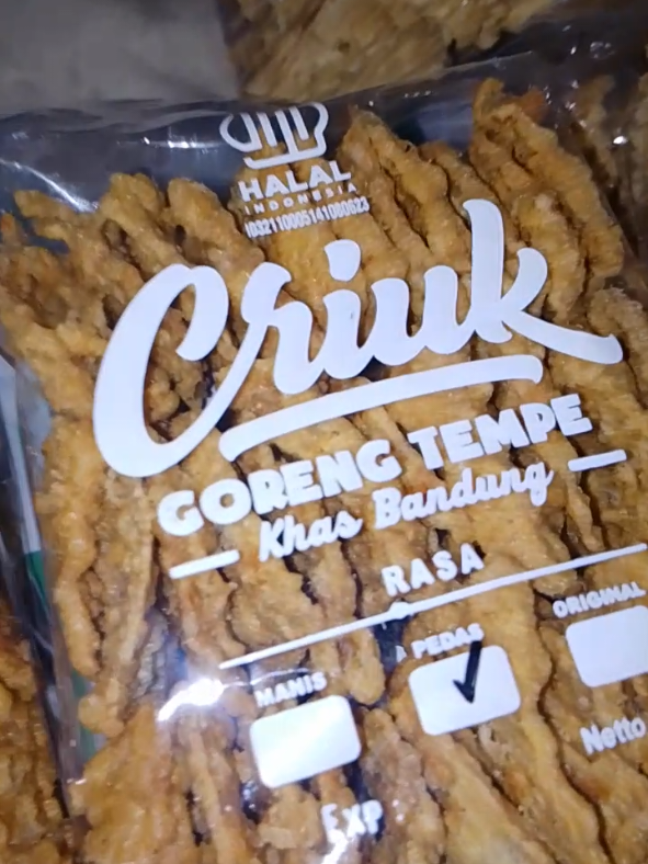 oleh-oleh khas bandung  ini jualan ku ya teman-teman  #criukgorengtempe #keripiktempe 