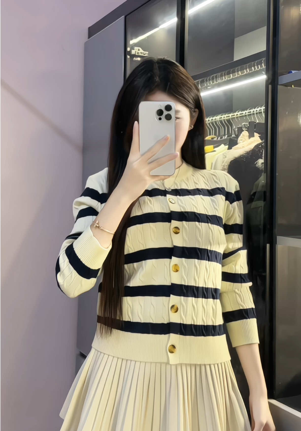 Cái áo nó đẹp mà nó sang gì đâu #aolennu #outfit #fyp #viral #xuhuong 
