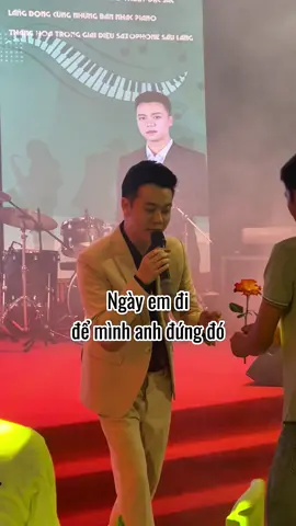 Sẽ chẳng thể quên được khoảnh khắc em rời đi bỏ lại anh một mình với sự đau khổ tột cùng!#tinhanh #xuhuong #dinhdung #nhacthattinh #nhachaymoingay 
