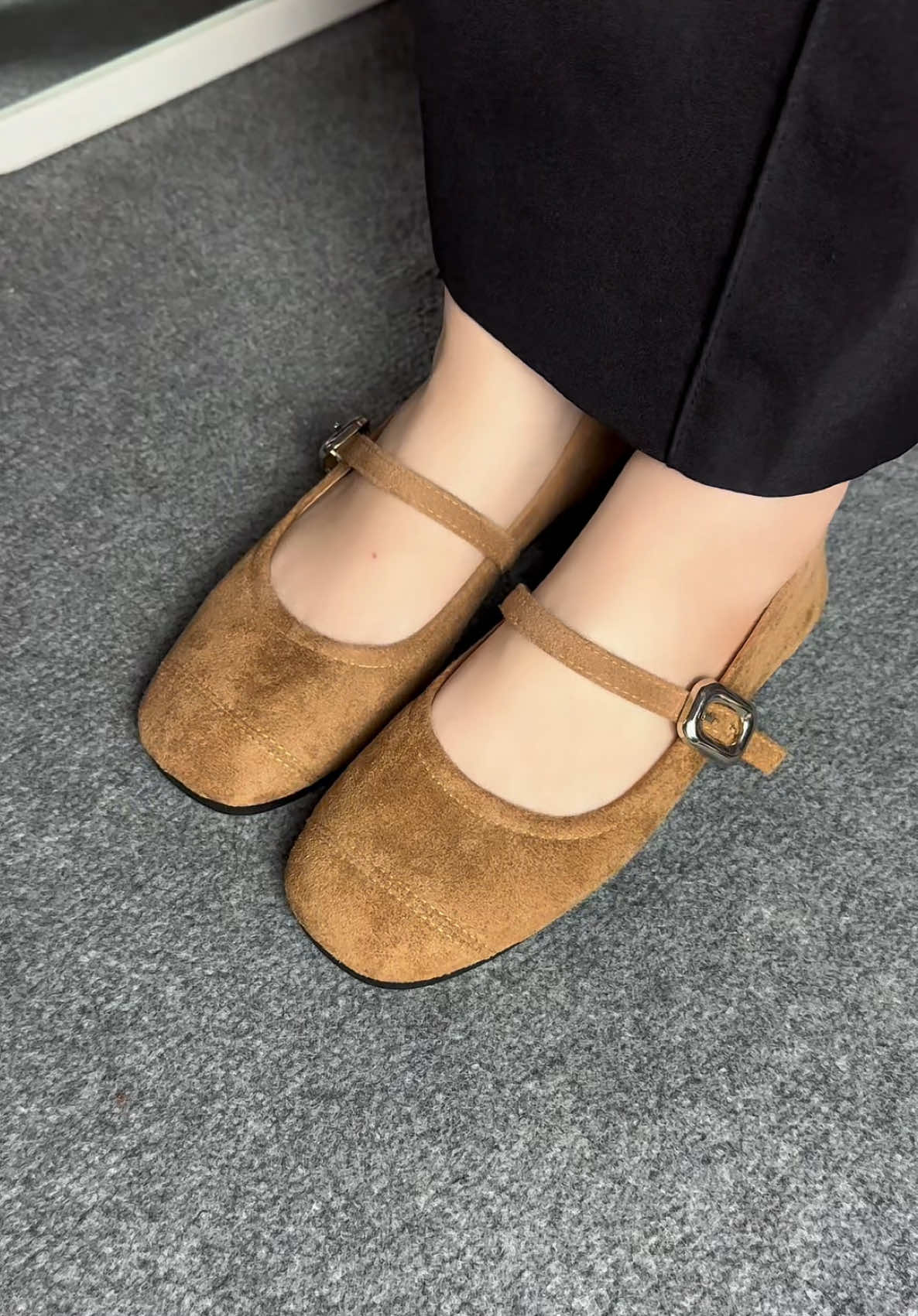 Xinh xỉu màu này nịh chân lắm ý #giaycaogot #reviewlamdep #giaydep 