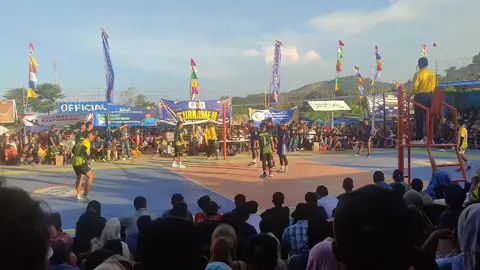 bom spike @rafi_sanjaya04 #volleyball #rafisanjaya #karangtarunacup #fyp 