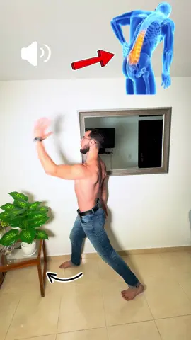 La dorsalgia suele aparecer cuando las vértebras torácicas pierden movilidad y las articulaciones se comprimen. Ejercicios que descomprimen la espalda alta ayudan a liberar tensión muscular, mejorar la respiración y devolver fluidez al movimiento de toda la columna. #dolorlumbar #dolordeespalda #backpain #estiramientos #yoga 