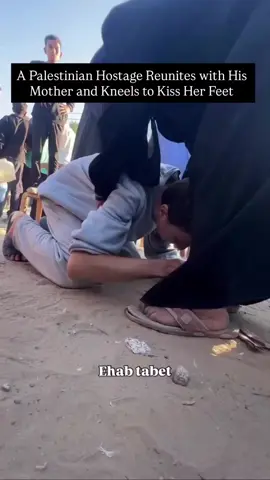 Heartbreaking: After years of separation, a Palestinian hostage from Gaza, freed today from Israeli prisons, finally meets his mother again. Overwhelmed with emotion, he kneels and kisses her feet he had long feared for her safety under Israel’s relentless bombing of Gaza #Palestine #Gaza #foryou #following #trending #foryoupage 