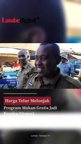 Harga telur ayam di berbagai daerah mengalami kenaikan signifikan seiring meningkatnya permintaan dari program Makan Bergizi Gratis. Di Pasar Tradisional Pinasungkulan Karombasan, Manado, harga telur kini mencapai Rp52.000 per baki isi 30 butir. Pedagang menyebut lonjakan permintaan dari program pemerintah membuat pasokan lebih cepat terserap pasar. Meski stok masih tersedia, harga mengalami penyesuaian cukup tinggi. Pemerintah diharapkan dapat menyeimbangkan antara kebutuhan program sosial dan kestabilan harga agar masyarakat tetap dapat membeli bahan pangan pokok dengan harga yang terjangkau #mbg #prabowo #indonesia🇮🇩 #beritahariini 