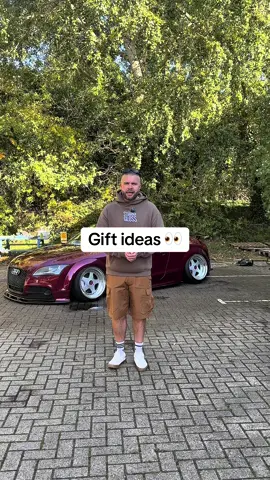It's that time of year again where we're scrambling for gift ideas for our significant others (at least, that's what's happening in my house!) So, I wanted to provide some inspiration for the car enthusiast in your life. If you're a bloke watching this, a subtle share might just do the trick 😉 #tiktokshop #detailing #giftideas #forhim #tiktokmademebuyit 