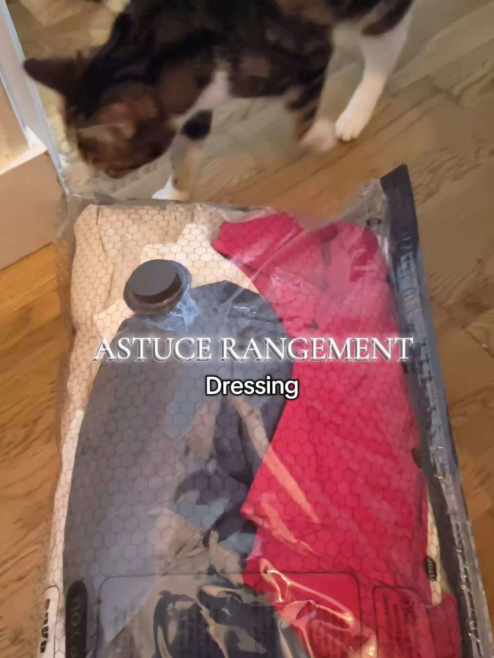 Super pratique 👍  #dressing #rangement #tiktokshop #astuce #bonplan 