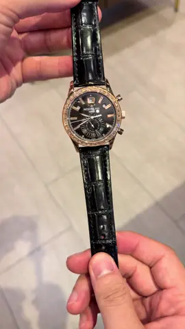 Đẹp như này có a zai nào muốn lên tay k nhỉ ⌚️💎 Dây da thanh lịch nhẹ nhàng #dongho #xuhuong #phudongho #watch #phugialuxury 
