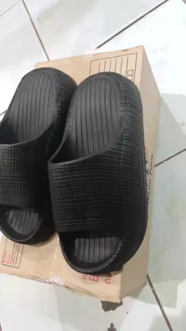 Hello Pony รองเท้าแตะอุ้งเท้าแมว #สินค้าขายดี #เทรนวันนี้ #tixtoxshop #ตัวดังในtiktok 