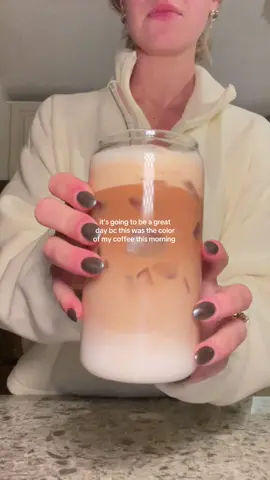 a sign that it’s going to be an amazing day!!! 🤭🧋 #morningcoffee #icedcoffeeathome #nespresso #icedcoffee 