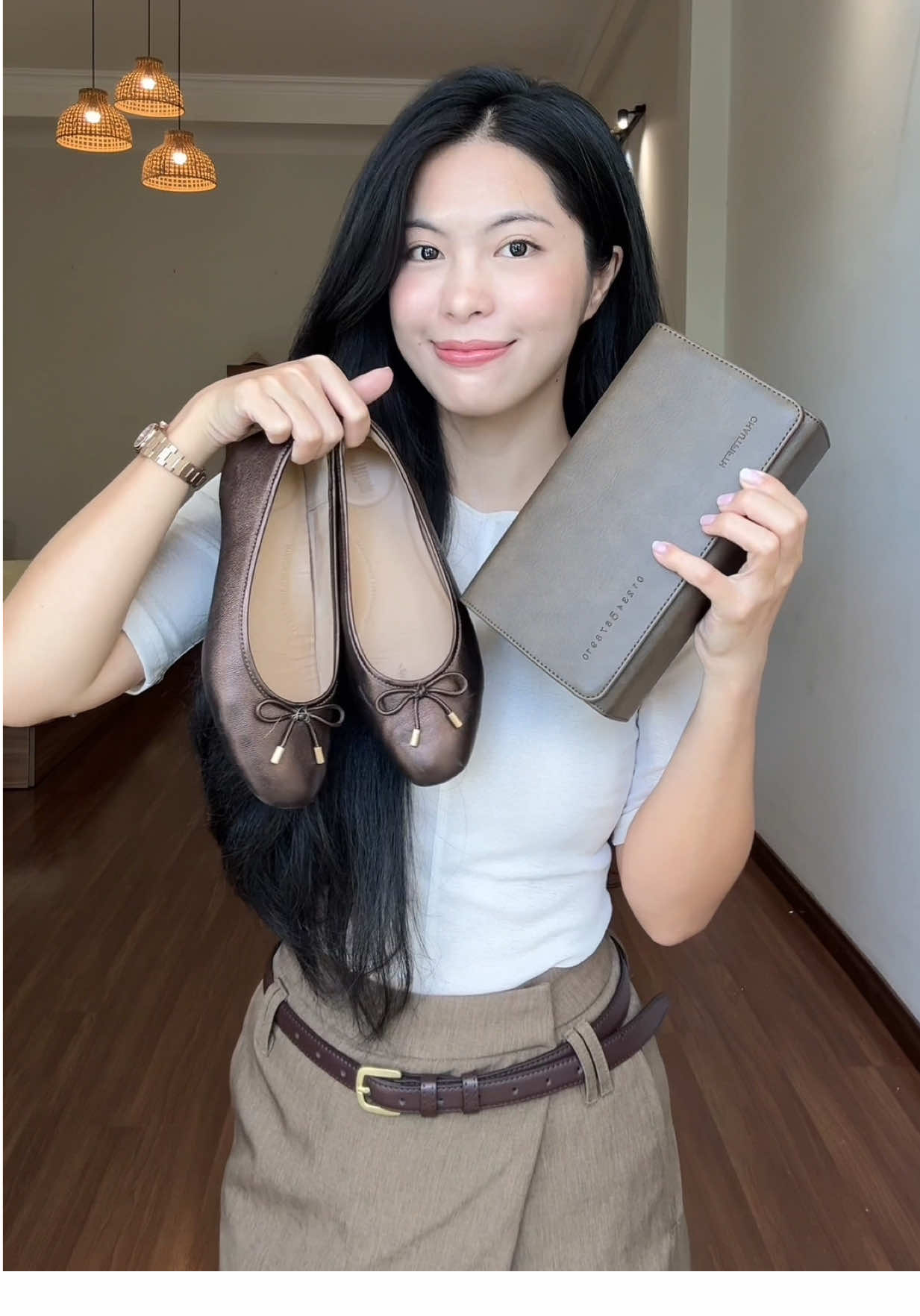 Hoa bé tí thôi Tình cảm là chính hihi, ^_^   #congtruatocmay  #fyp  #fashion  #trending  #bag  @CHAUTFIFTH  