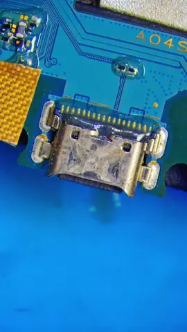 fix problème connecteur remplacement du connecteur de charge #charger #electronics #reparacion #hardware #fix @Jojol (Tech, iPhone) 