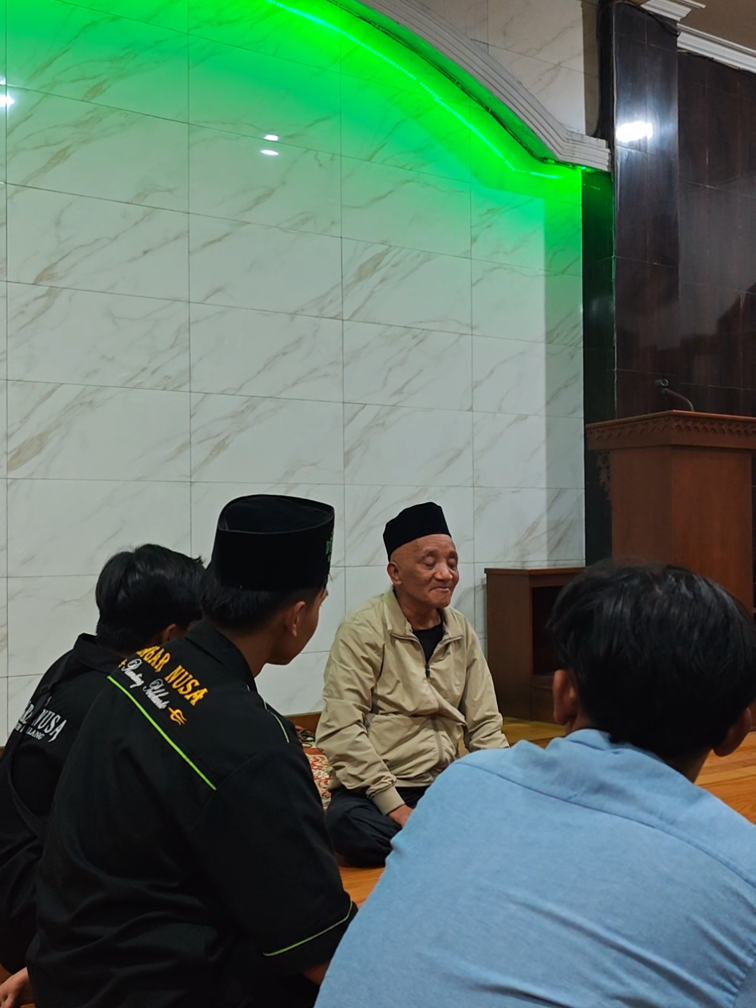 sehat selalu mbah yai🤍 #santrimbahlepo #pagarnusakersan #pagarnusa 