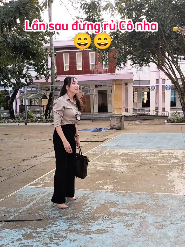 Chơi ép Cô không nha😁#cotientravinh #giaovien #phunu #thoitrangcongso #somi @Cô Tiên Trà Vinh 