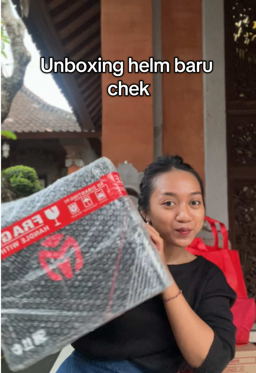 Siap menerjang panasnya matahari bali dengan tetap centil🤭