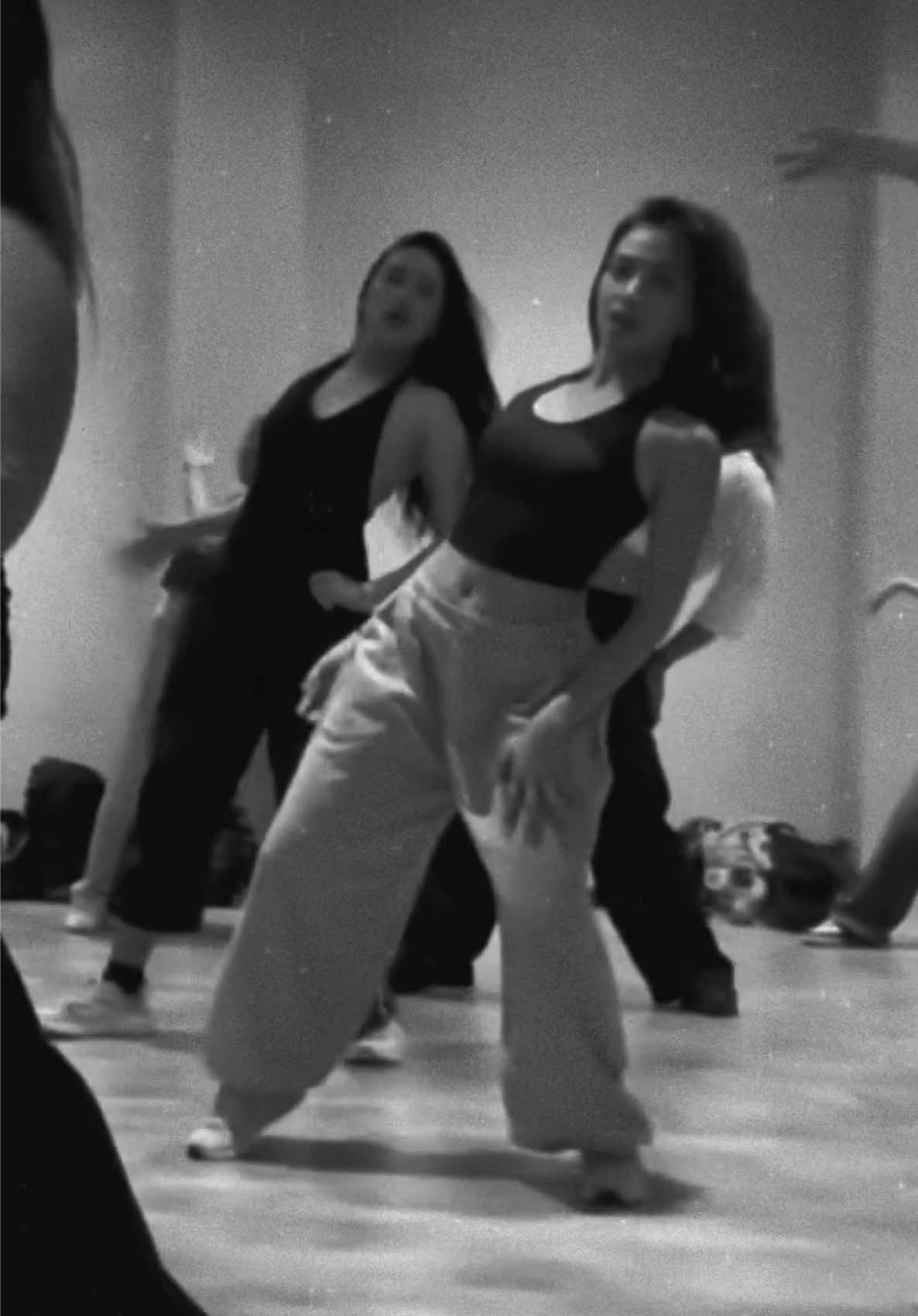 😮‍💨🙇🏻‍♀️ @Aira Casim ☻ x @Doojie Abad  #downonme #dance 