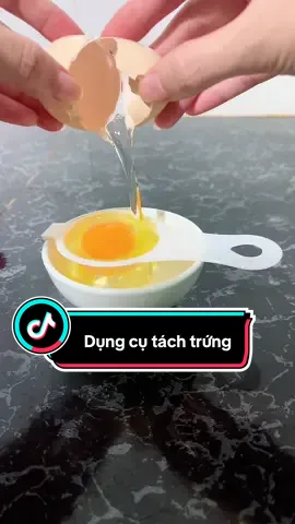 Bé đang ở tuổi ăn dặm các mẹ nên có 1 cái dụng cụ tách trứng này nè có mấy nghìn thôi mà tiện cực, ngoài ra còn tách hạt chanh nữa nha #dungcutachtrung #tachlongdotrung #xuhuong #vairal 