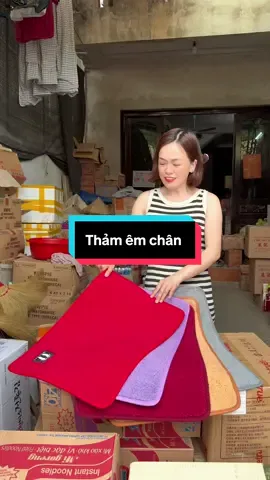 Thảm đẹp giá rẻ ạ #xuhuong #phuongconuong #tham #thamlauchan #thamlauchansieutham 