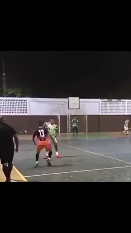 Skills humiliation in#football #foryou #futsal #skills #trending 