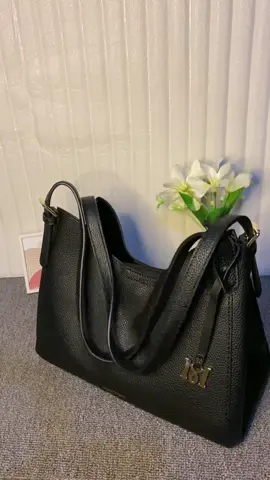 cakep sekali😋👀 #fyp #shoulderbag @MOSSDOOM #OOTD #gift #lanybag #taswanita 