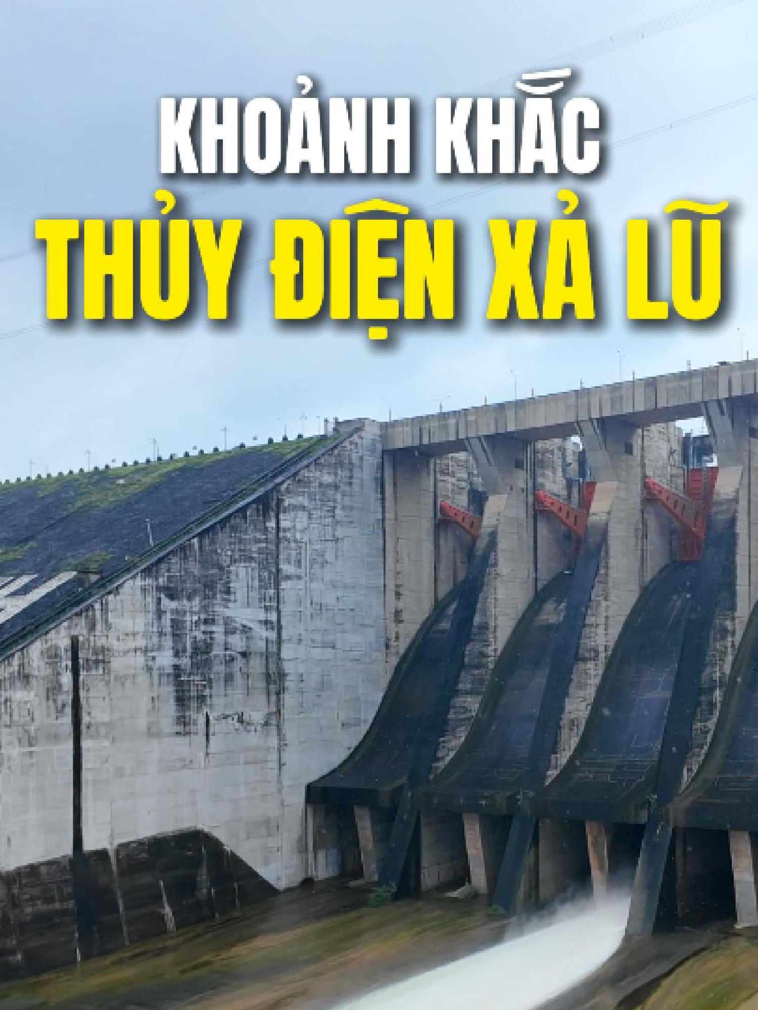 Khoảnh khắc mở cửa xả đáy mà hiếm khi được chứng kiến #hellohoabinh #alibabamedia #hoabinh #LearnOnTikTok #thongtin #vanhoa #dulich #dcgr #thuydienhoabinh #xalu