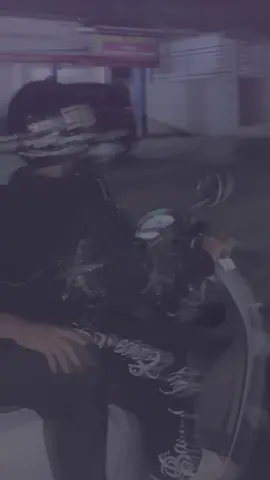😷